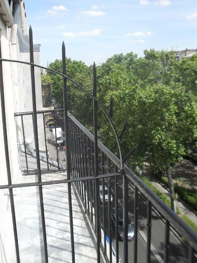 Otel Montpellier 2*